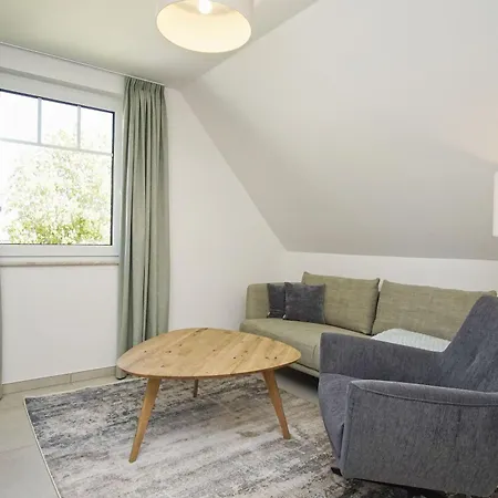 Rex Rugia Haus 17 08